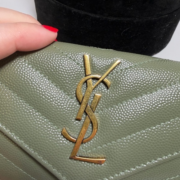 SOLD Saint Laurent Grain De Poudre Matelasse Chevron Small Envelope Wallet Sage - Picture 12 of 13